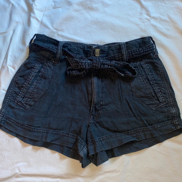 American Eagle Cargo Shorts - Picture 1 of 5